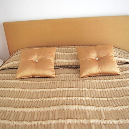 Quilted bedspread for double or king bed like new with organza and cotton satin
