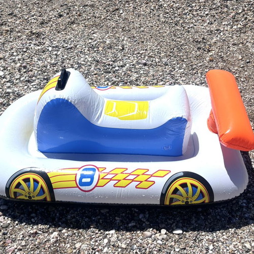 Inflatable beach toy like new, age 0-3 years