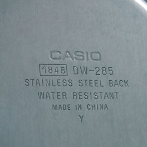 Casio DW-285 watch used, good condition
