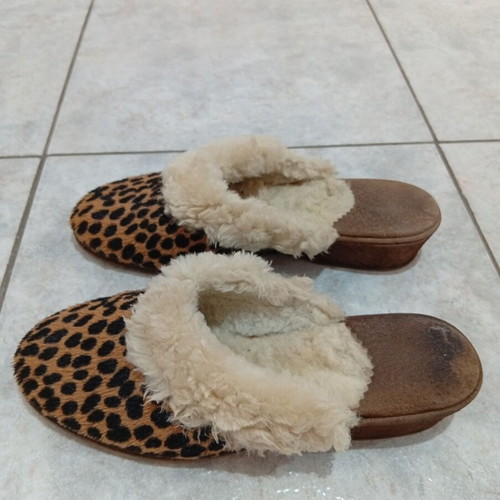 Fur slippers size 36/37