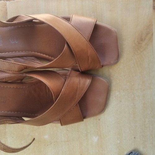Boxer leather sandals used, size 38