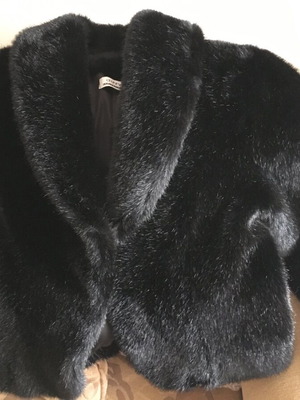 Black ecological fur size XL, new, short style