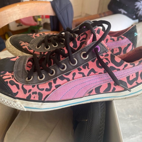 Puma women's shoes like new, size 40