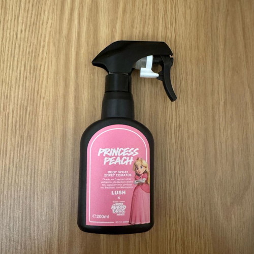 Princess Peach Body Spray Lush like new, limited edition 200 ml