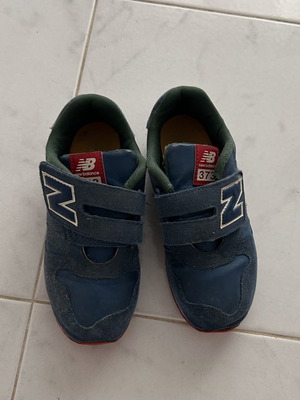 New Balance 373 παιδικά αθλητικά μεταχειρισμένα, νούμερο 32, μπλε