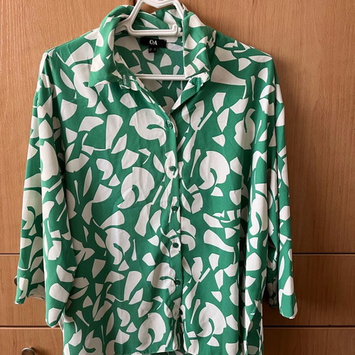 C&A Women's Shirt Large-XL like new, thin fabric, white and green