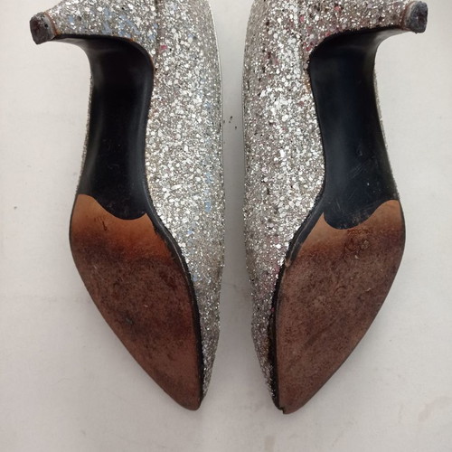 Women's shoes silver glitter stone pumps used, size 39