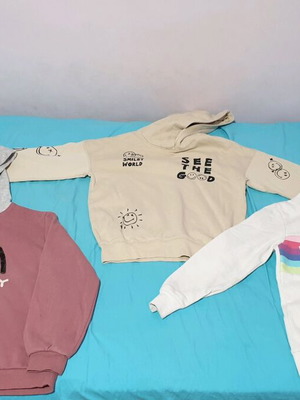 Girls' hoodies pack of 3, like new, sizes 8-10 years