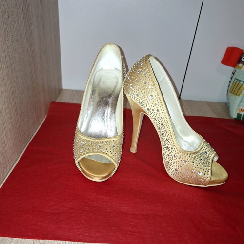 Peep toe satin gold heels with rhinestones and platform size 37 like new