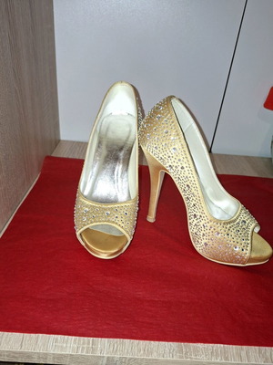 Peep toe satin gold heels with rhinestones and platform size 37 like new