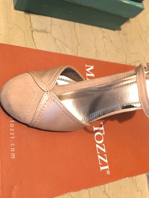 Marco Tozzi pink strap pump like new size 39