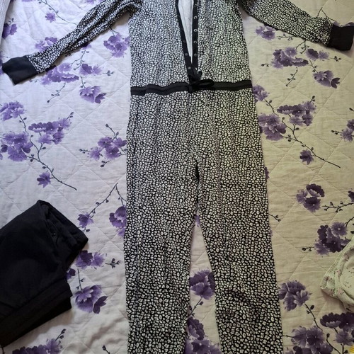 Onesie pajama new, size S