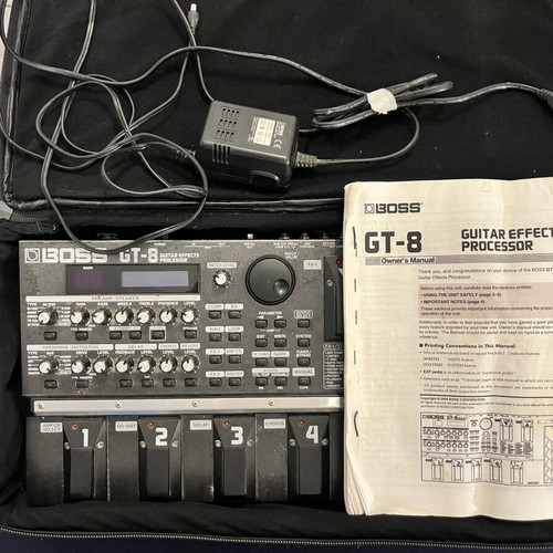 Boss GT-8 multi-effects pedal like new with bag and original power supply