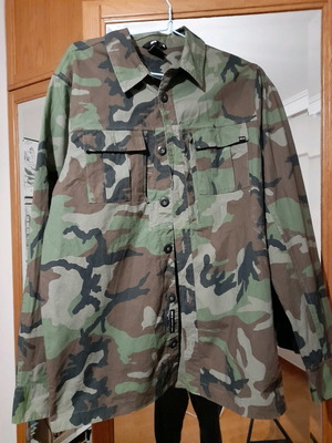 Nike Sb, lightweight jacket, like new