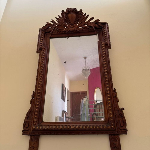 Mirror like new with plaster frame and carved furniture with marble