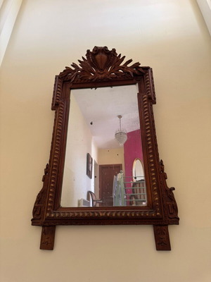 Mirror like new with plaster frame and carved furniture with marble