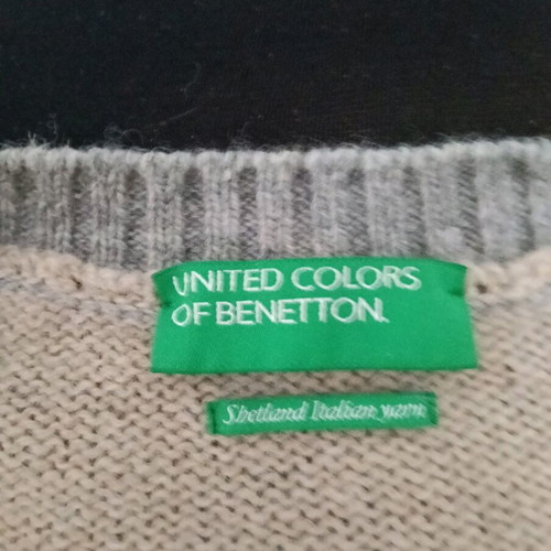 Benetton wool sweater gray beige like new