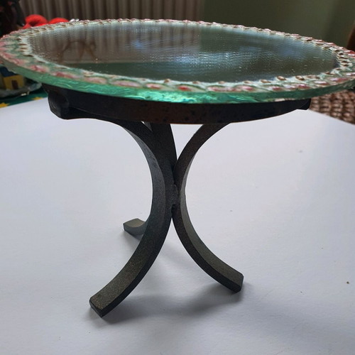 Mini decorative table like new with mirror and bronze legs