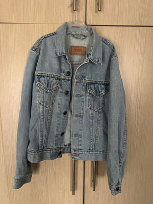 Levis jeans spring jacket like new