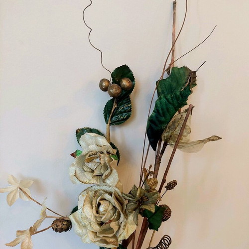 Flower bouquet used as shown in photo