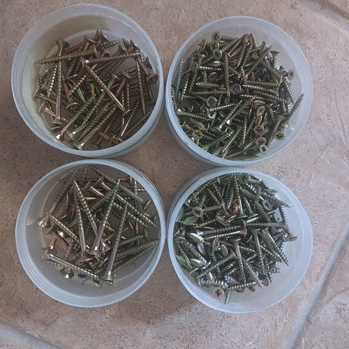 Screw tower with 4 sizes used