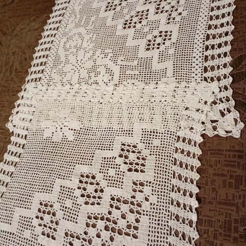 Set of 2 handmade doilies like new