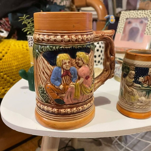 Vintage ceramic beer steins set of 2 like new