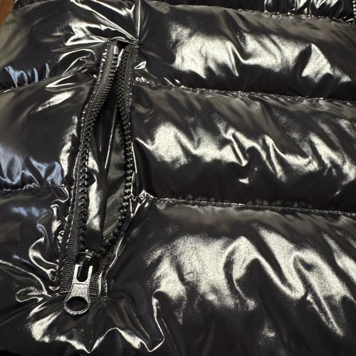 Moncler sleeveless puffer vest like new, black glossy, size XXL