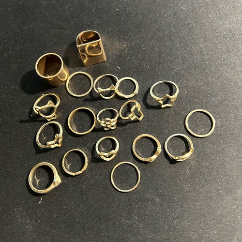 Rings used, pack of 18, gold-colored, various designs