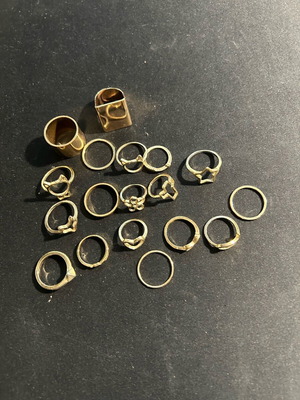 Rings used, pack of 18, gold-colored, various designs