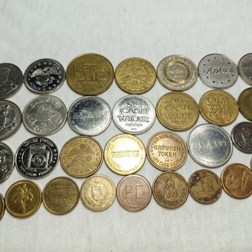Foreign tokens used, set of 30 collectible coins