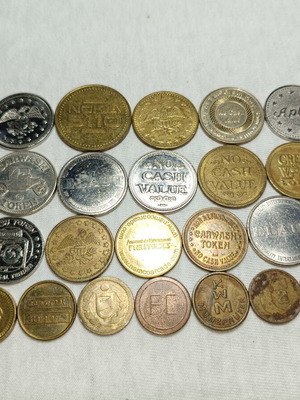Foreign tokens used, set of 30 collectible coins