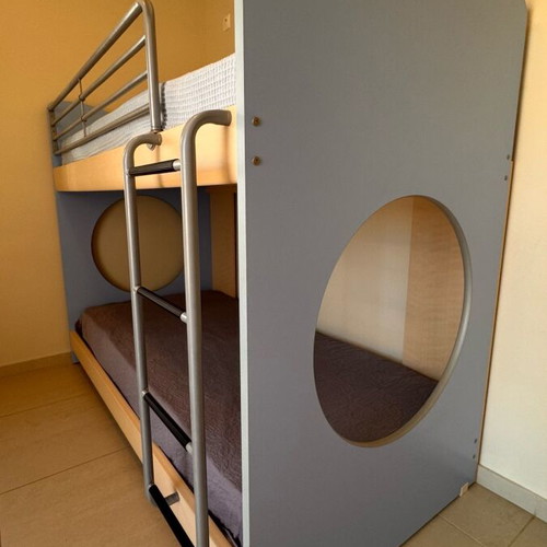 Neoset bunk bed with desk like new, two slightly used mattresses
