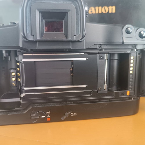 Canon EOS 3 35mm SLR camera like new