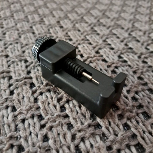Watch chain adjustment tool manual black new, plastic