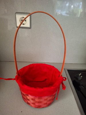 Wicker basket like new, diameter 17cm