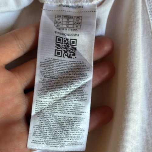 Guess white t-shirt like new, size M