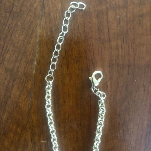Long necklace in gold color like new