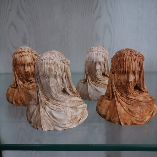 Sculptures set of 4 new, plaster and acrylic
