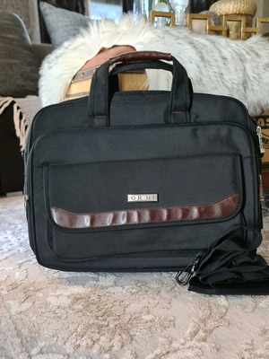 Ormi briefcase like new, hand and shoulder, black-brown