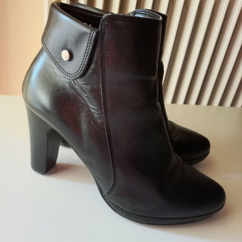 Tsakiris Mallas black ankle boots size 38, 10cm heel