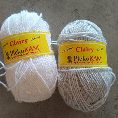 Wool yarn balls new