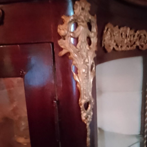 Display cabinet like new made of olive wood and oak with brass details