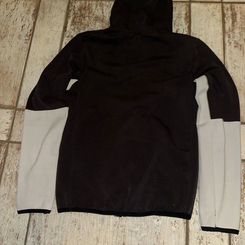 Nike Tech Fleece ζακέτα μεταχειρισμένη, μέγεθος S, μαύρο και άσπρο