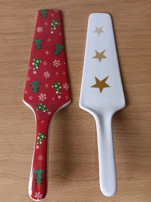 Porcelain Serving Spatulas like new, set of 2