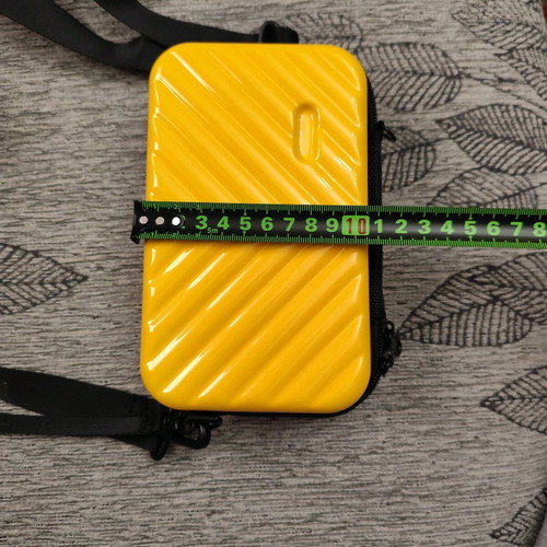 Crossbody bag like new, yellow with adjustable strap