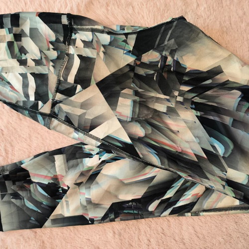 Nike dri fit leggings like new, size small, gray pink