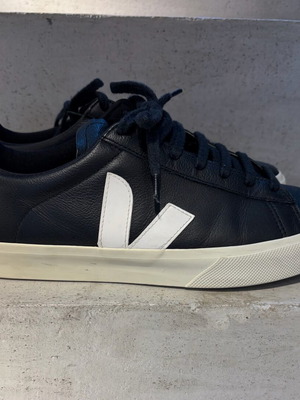 Veja men's leather sneakers, black, size 44