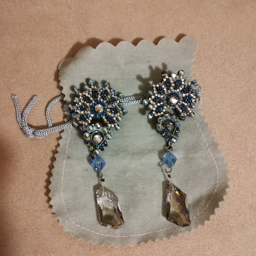 Clip-on earrings like new, multicolored