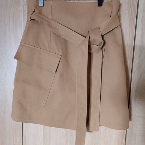 H&M wrap cargo skirt like new, beige, size 38